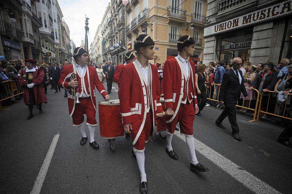 A partir de les 12 hores del migdia, la processó cívica i l'ofrena floral a Jaume I seguirà per l'itinerari tradicional. / DLV