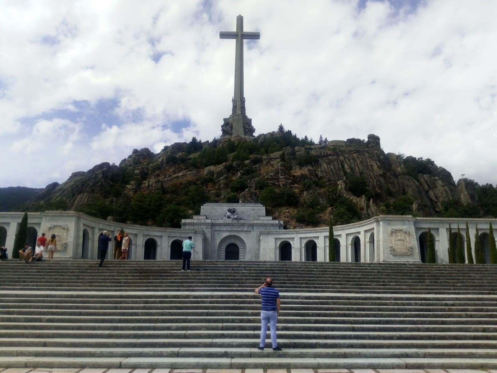 El Valle de los Caídos reobrirà les portes quan el cos del dictador ja no estiga en la cripta de la basílica. / EUROPA PRESS