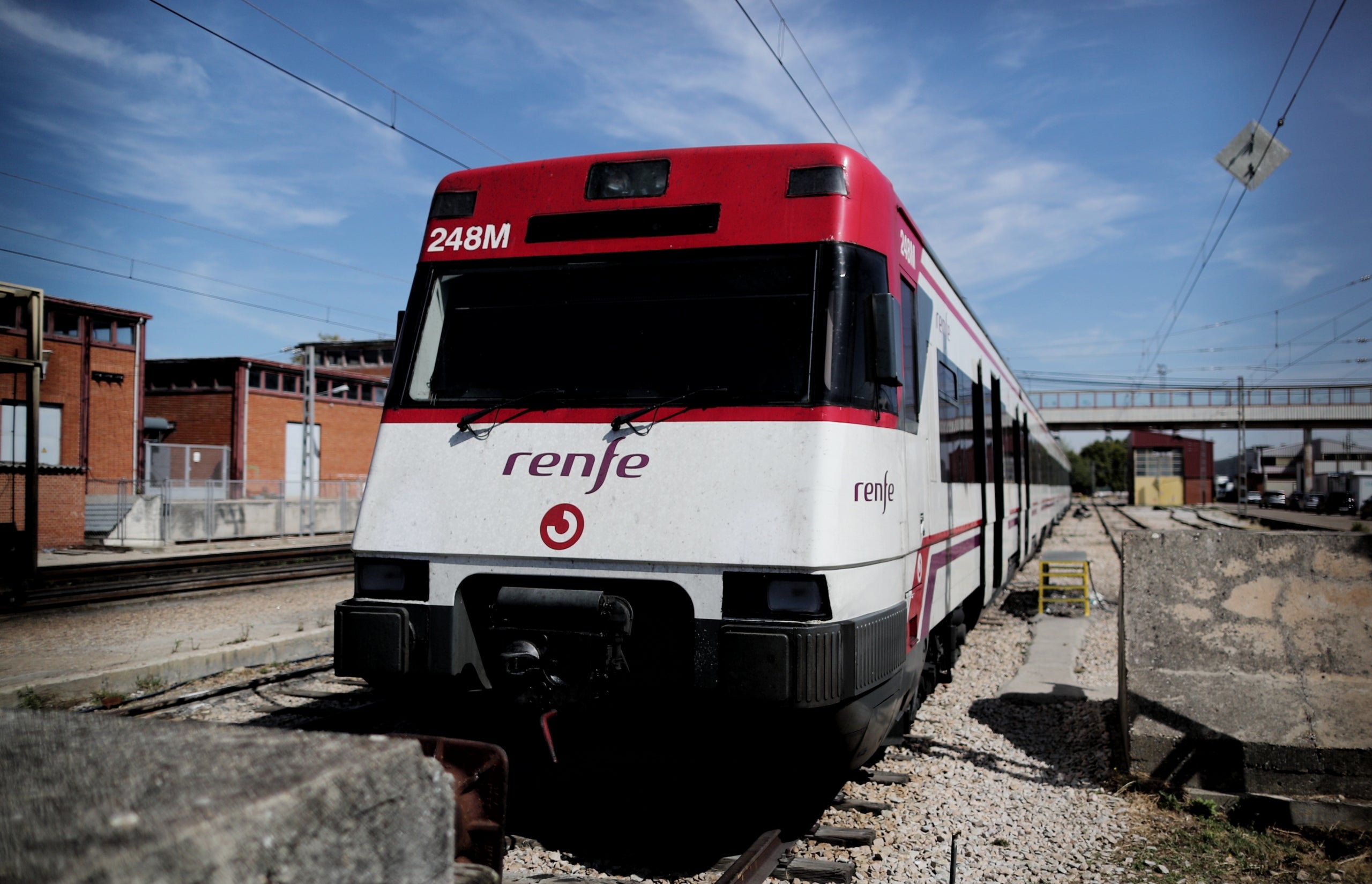 L'associació reclama al Ministeri de Foment i a Renfe 'que prenga les mesures necessàries per a garantir el compliment de la normativa'. / EUROPA PRESS