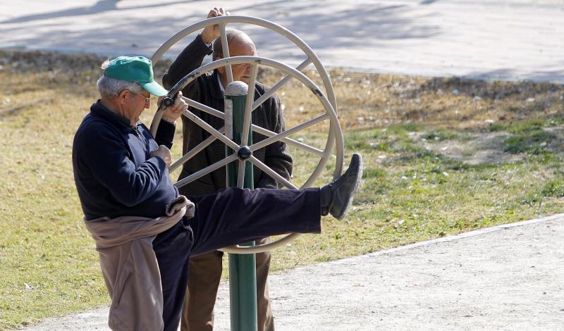 Els viatges inclouen allotjament en règim de pensió completa o de mitja pensió; transport d'anada i tornada; pòlissa d'assegurança col·lectiva; servei de medicina general, i programa d'animació sociocultural. / EFE