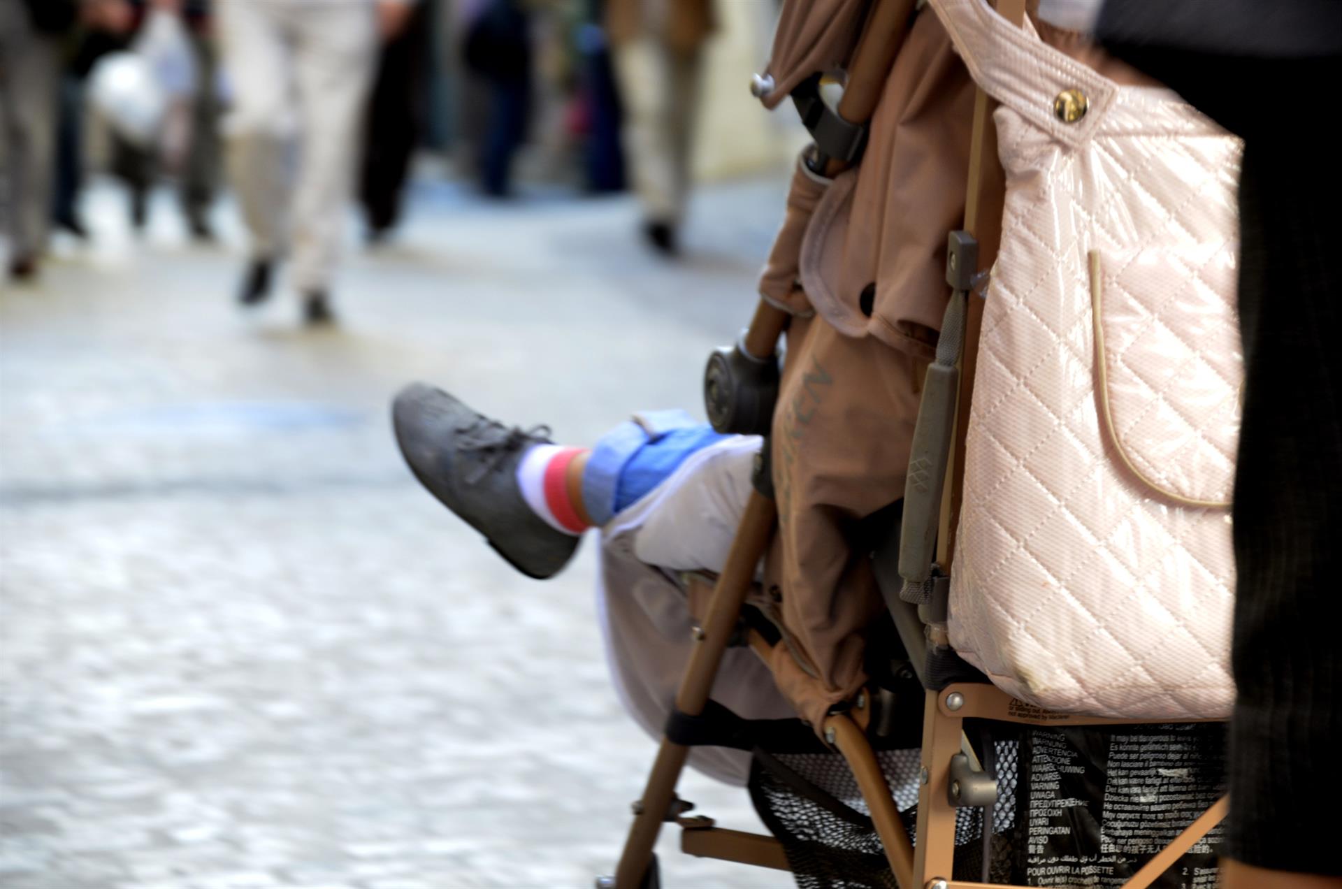 La Unió de Consumidors entén que els canviadors han de ser accessibles tant per a homes com per a dones i evitar que es produïsquen incidències o que es limite l'ús que puguen fer els uns o les altres en el moment de la seua utilització. / EFE