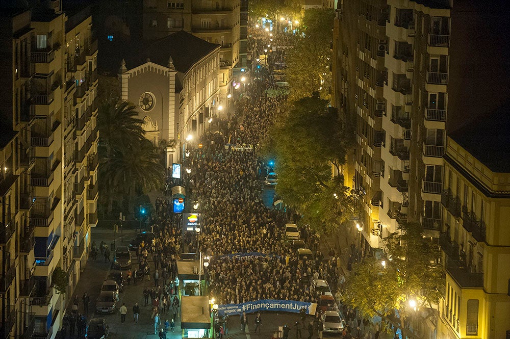 El 18 de novembre del 2017 va tindre lloc una massiva manifestació que va traure al carrer la societat valenciana per a reclamar un finançament just. / DANIEL GARCÍA-SALA