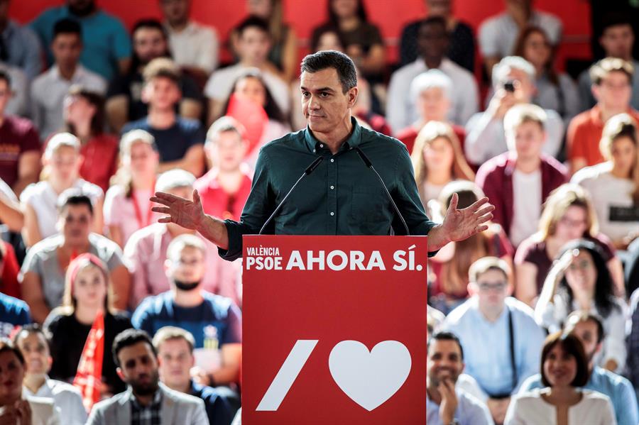 Sánchez ha fet una crida per a convéncer de la necessitat que el vot d'esquerres vaja al PSOE. / BIEL ALIÑO EUROPA PRESS