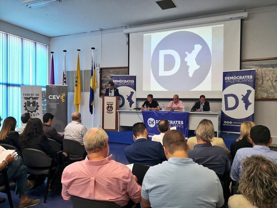 Imatge d'arxiu de l'assemblea de Demòcrates Valencians celebrada a Gandia a principis d'octubre. / DLV