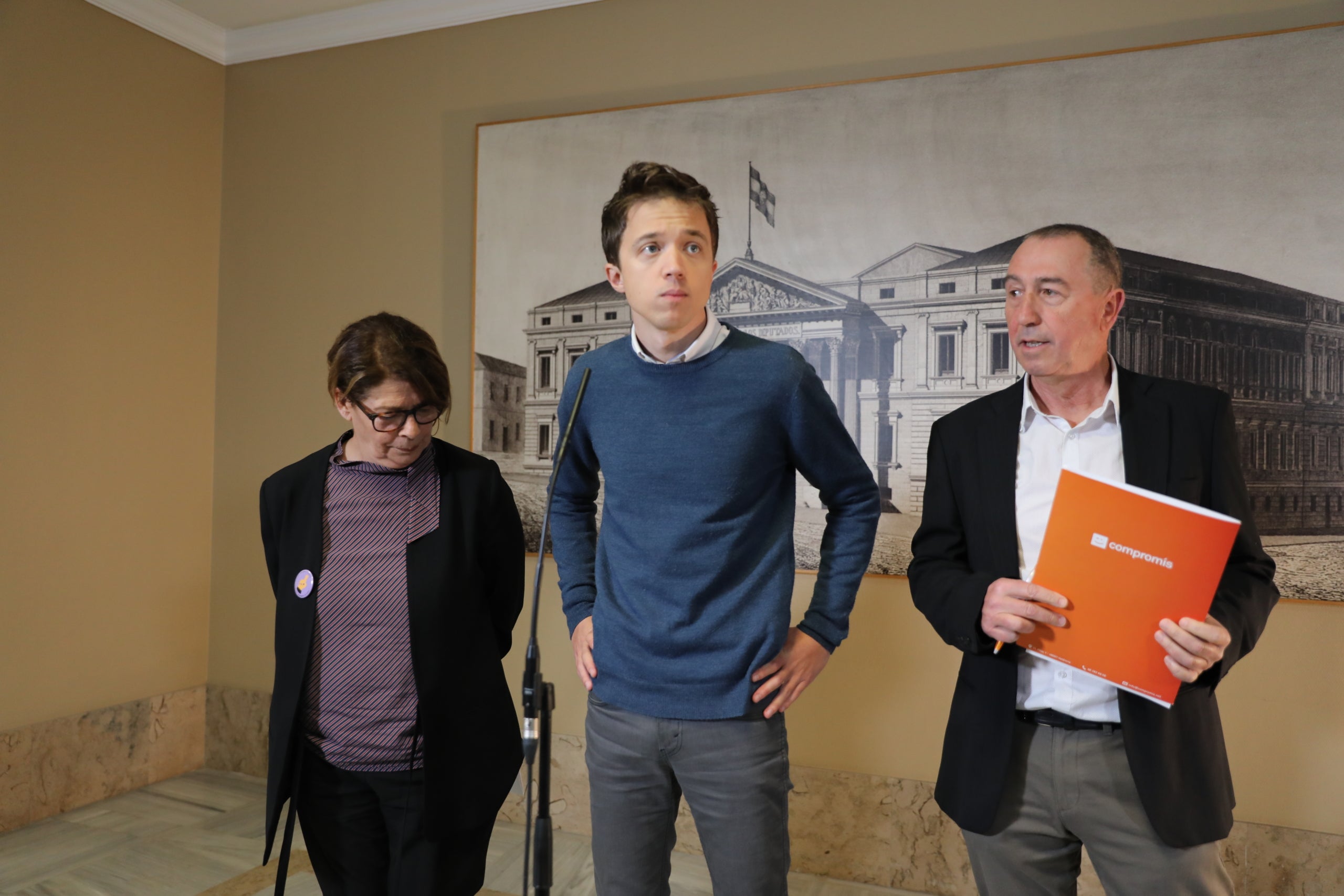 Inés Sabanés, Íñigo Errejón i Joan Baldoví han acudit al Congrés aquest dimarts per a presentar les seues credencials després de ser triats en els comicis generals del 10N. / MARTA FERNÁNDEZ JARA, EP