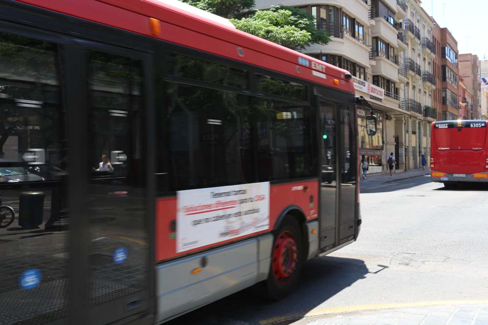 Campillo ha indicat que s'ha aprovat iniciar els tràmits perquè l'Ajuntament puga emprendre 'accions de defensa' en la causa amb l'objectiu de 'recuperar fins a l'últim cèntim d'aquesta estafa contra l'EMT i l'Ajuntament'. / I.L.