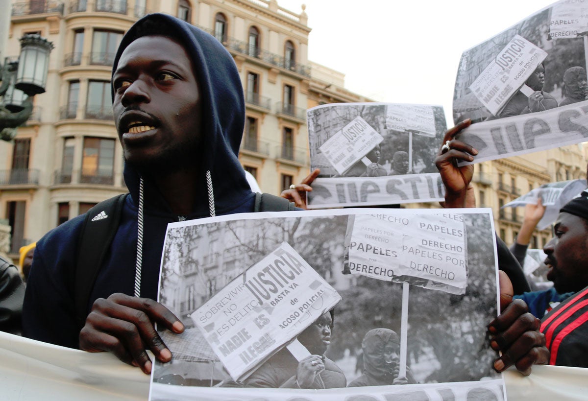 Manifestació en solidaritat amb Mame Mbaye, el manter mort a Madrid al març del 2018 després d'una persecució policial. / ALAN RUIZ TEROL, ACN