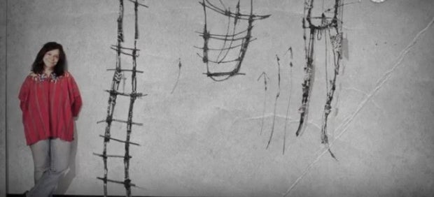 Marta Palau (Albesa, la Noguera, 1934) amb algunes de les seues obres