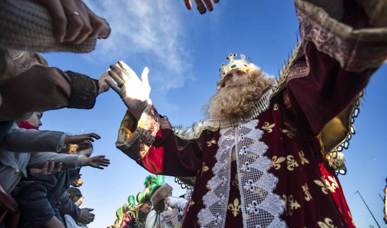 El regidor ha recordat que totes les persones i carrosses que participen en la cavalcada hauran d’estar tematitzades sobre algun aspecte relacionat amb el medi ambient. / DLV