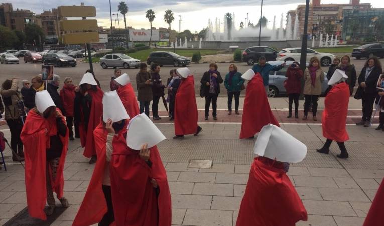 Una protesta a València va aconseguir fa un any que se suspenguera una jornada comercial sobre la gestació subrogada. / Arxiu