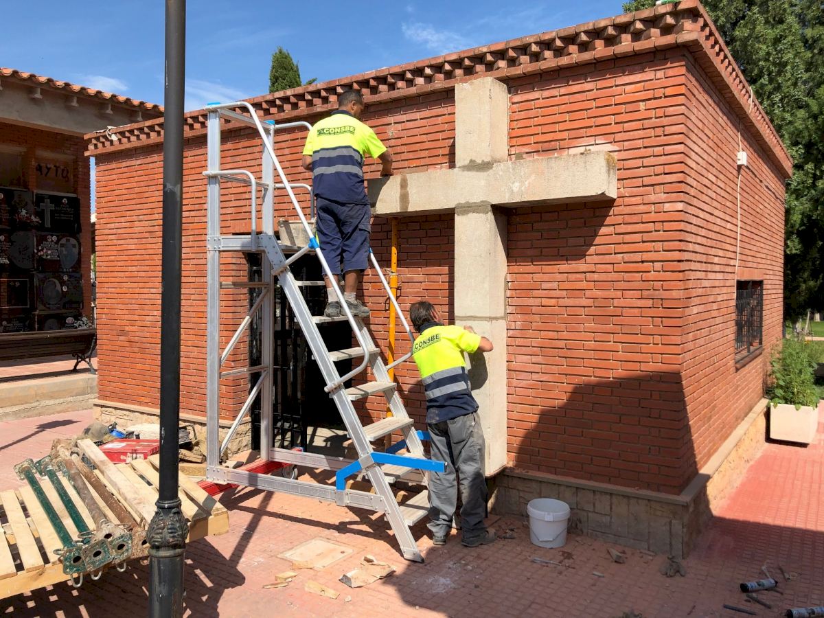 L'associació afirma que 'no és la primera vegada que des de Compromís enderroquen creus'. / IMATGE D'ARXIU