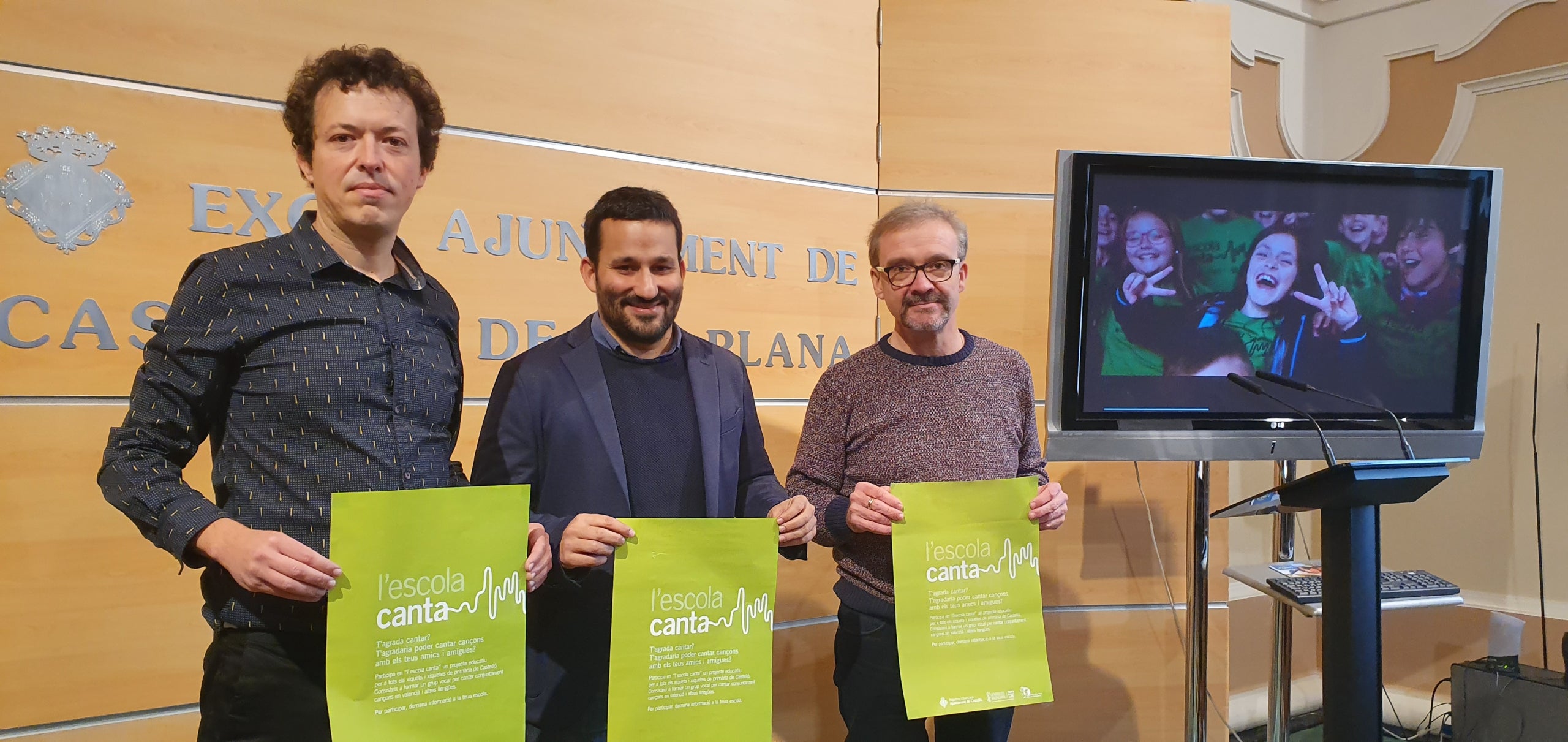 Aquest dimecres s'ha presentat a Castelló de la Plana la tercera edició de 'L'escola canta', un recurs d'innovació educativa centrat en els valors de treball en equip i en el desenvolupament de competències en matèria plurilingüe a través de la música./ GVA