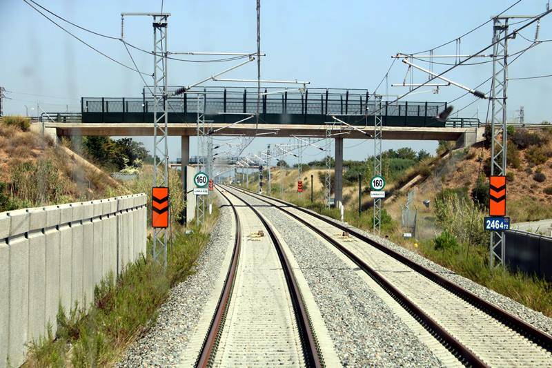 Tram de la variant de Vandellòs del Corredor Mediterrani vist des de l'interior de la cabina d'un tren en proves, el 17 de setembre del 2019. / ROGER SEGURA / ACN