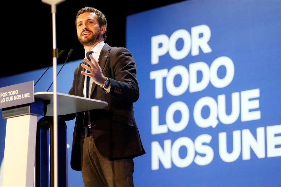 En una intervenció davant el seu grup parlamentari a la cambra baixa, Casado ha demanat 'generositat' als seus diputats perquè la resta de grups de la dreta –en referència a Vox i Ciutadans– estiguen en l'òrgan de govern de la cambra baixa. Imatge d'arxiu. / MANUEL LORENZO, EFE