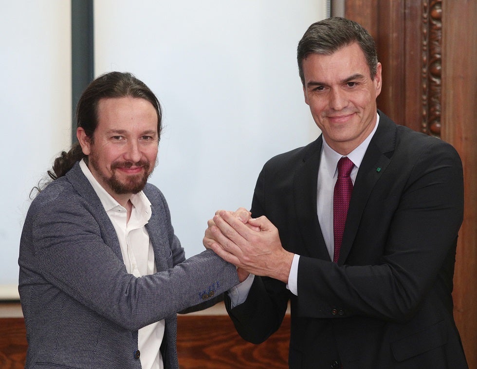 El text té 11 apartats desglossats en una cinquantena de pàgines i s'ha fet públic aquest dilluns abans que s'oficialitze l'entesa amb la signatura del document per part de Pedro Sánchez i Pablo Iglesias. / EUROPA PRESS