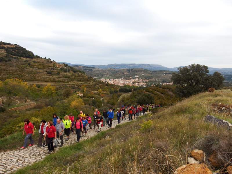 Trobada excursionista amb Benassal al fons