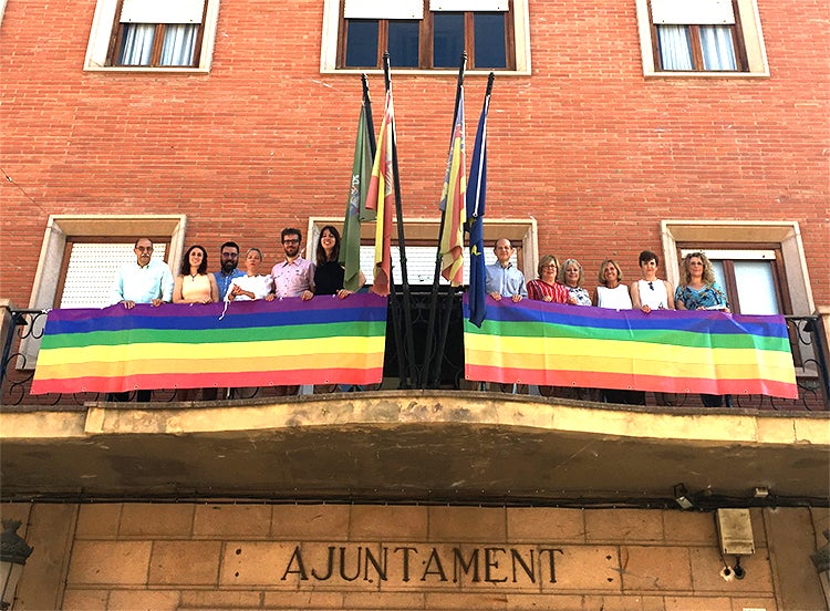 La bandera LGTBi a l'Ajuntament de Bétera