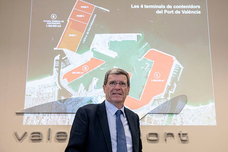 El president de l'Autoritat Portuària de València, Aurelio Martínez, s'alça amb el Premi Tarquim Pudent 2020