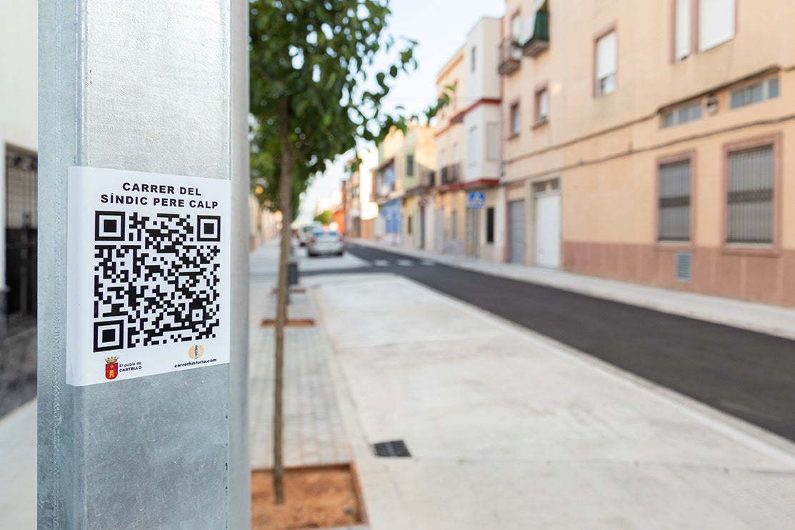 Codi QR al carrer del Síndic Pere Calp