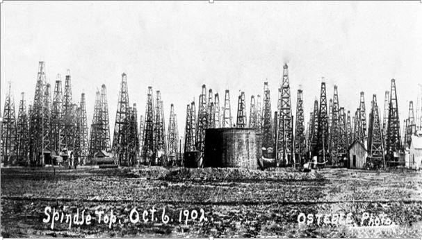 Camp de petroli de Spindletop, que assolí el pic d’extracció en 1927 (font Lamar University, Texas)