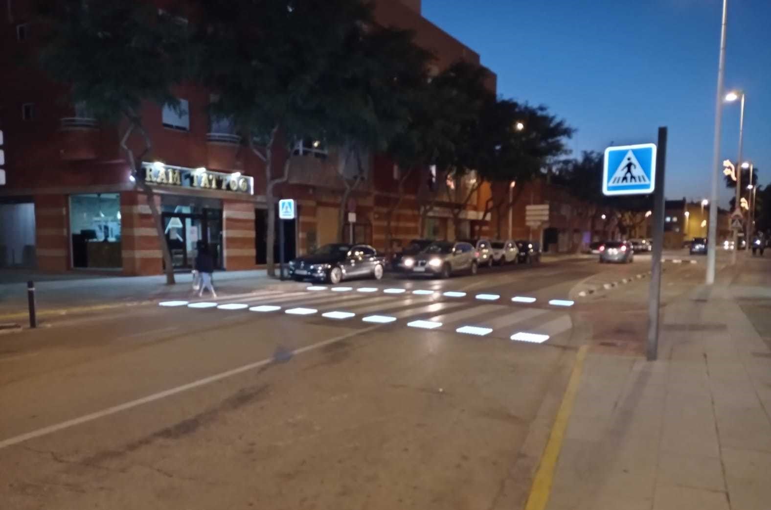 Manises inaugura el seu primer pas de vianants intel·ligent