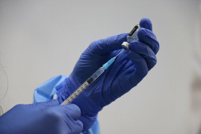 La UE duplica la contribució al mecanisme per donar un accés igualitari a la vacuna amb 500 M d'euros addicionals