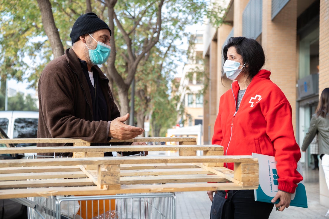 Abdellah conversa amb Paz Tomás