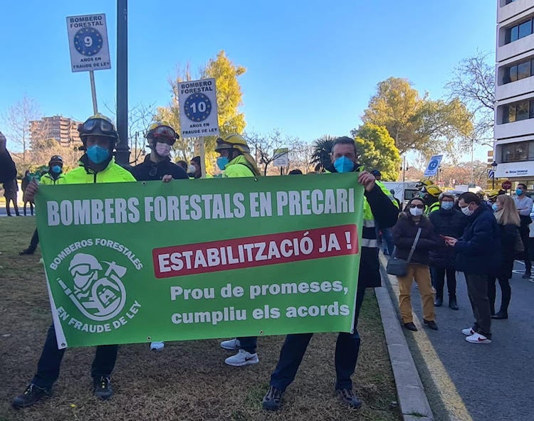 Els Bombers Forestals continuen denunciant la precarietat laboral d’una part del col·lectiu