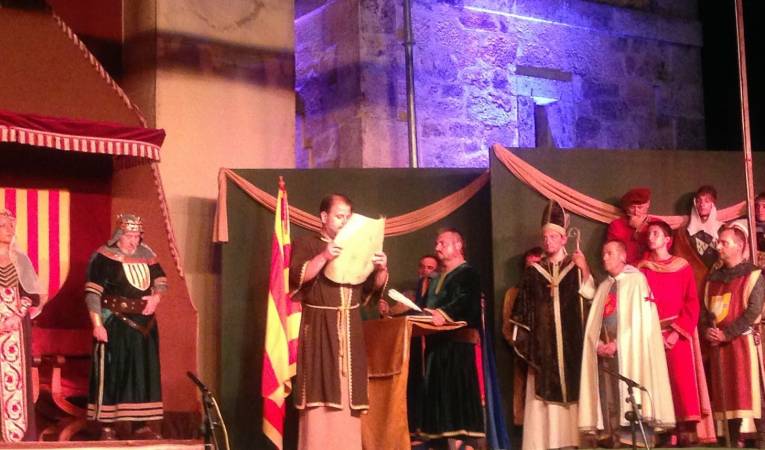 La representació del Tractat d'Almisrà se celebra cada 25 d'agost al Camp de Mirra (l'Alcoià)