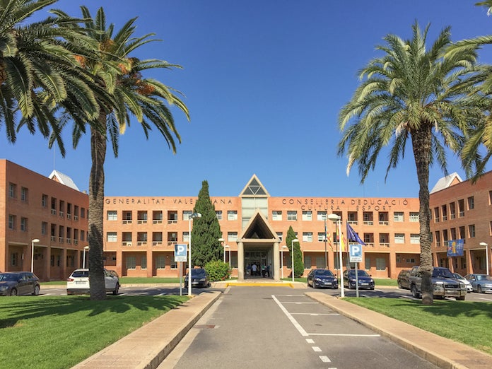 Errors en el concurs de trasllat de docents que han demanat plaça al País Valencià