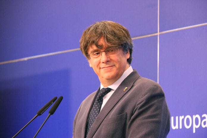 L'eurodiputat Carles Puigdemont en rosa de premsa a l'Eurocambra el 24 de febrer | Natàlia Segura | ACN