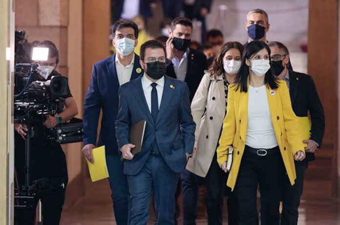 Diputats d'ERC acompanyant el vicepresident de la Generalitat amb funcions de president, Pere Aragonès, al ple d'investidura  | Job Vermeulen | ACN