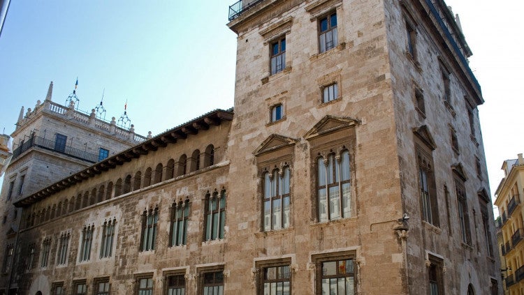 Tal dia com hui del 1982 es va aprovar l'Estatut d’Autonomia valencià al Congrés