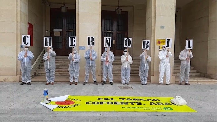 Una acció a Alacant recorda l’accident nuclear de Txernòbil