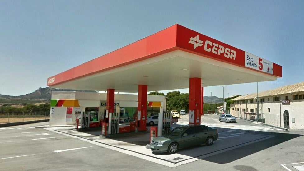 Discriminació lingüística a la gasolinera de «L'Alqueria Blanca»