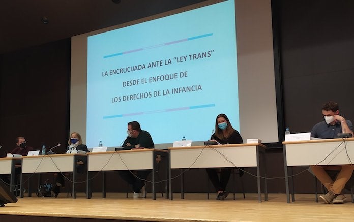 12 col·lectius LGTBI+ denuncien un acte transfòbic celebrat a la UPV