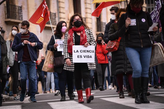 Marea Roja protesta contra la Llei de Ciència a València  | Jorge Gil | EP