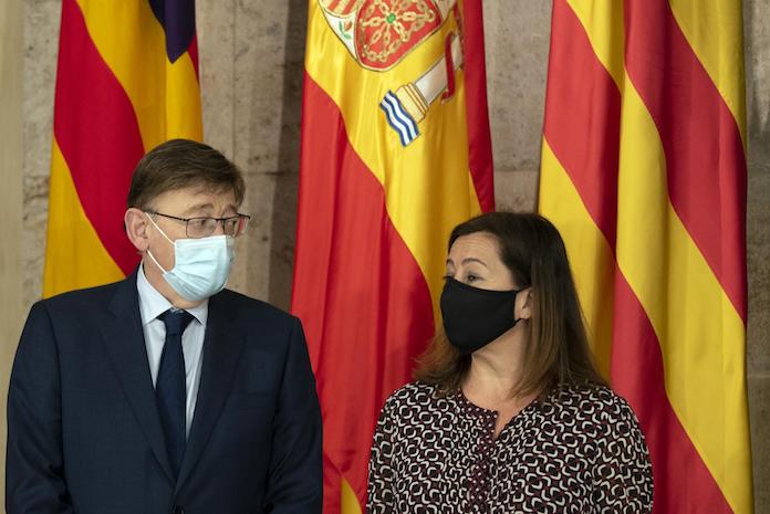 Els presidents d'Illes Balears i del País Valencià, Francina Armengol i Ximo Puig al palau de la Generalitat  | Jorge Gil | EP