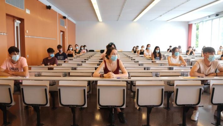 Sanitat recomana fer la selectivitat amb distància d'1,5 metres i ventilació de les aules