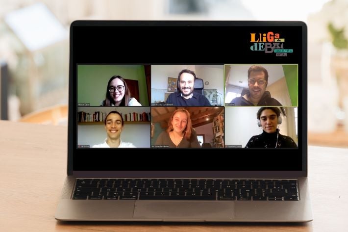 Estudiants de la Xarxa Vives debaten sobre el sistema educatiu