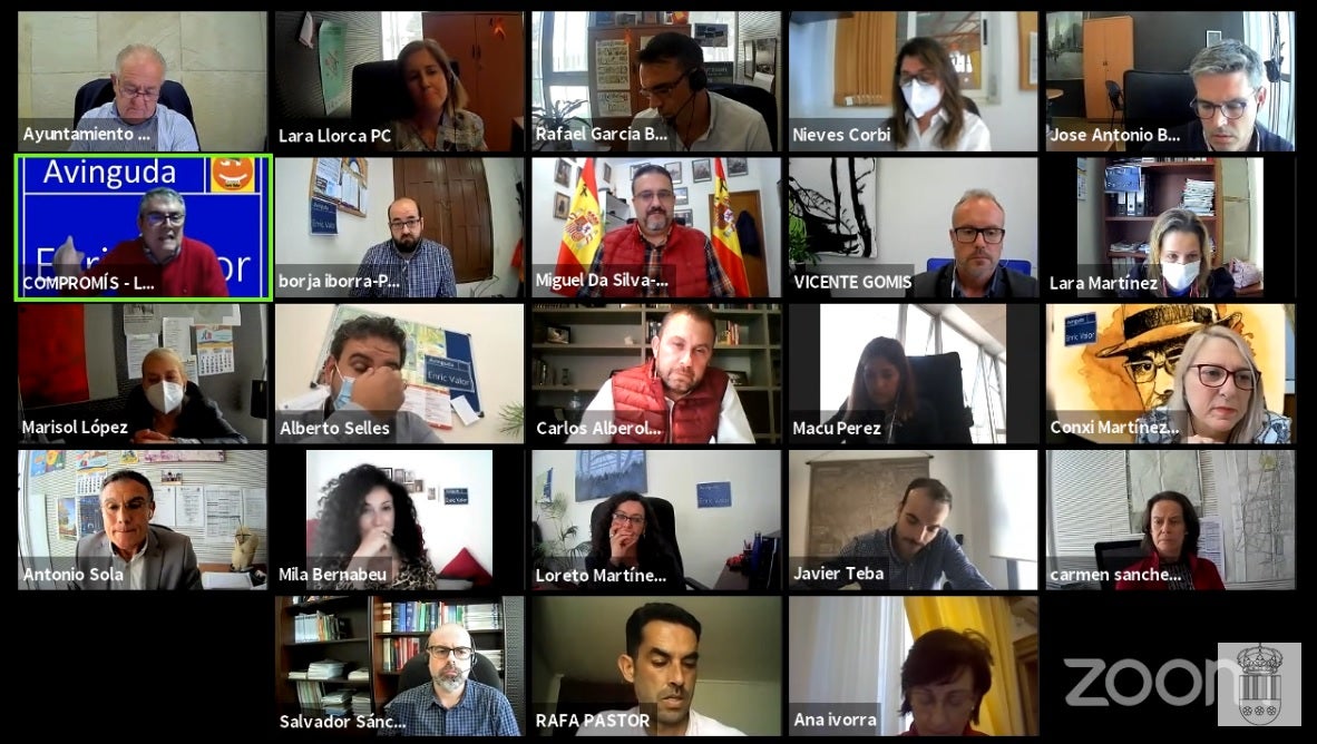 La dreta de Mutxamel rectifica en part i no desterra Enric Valor de la llista de carrers del poble