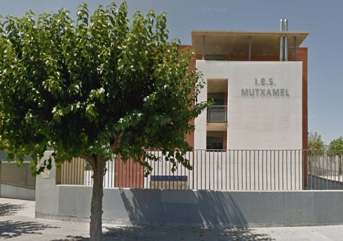 La comunitat educativa de Mutxamel agraeix el suport que ha rebut la seua proposta de conservar l’avinguda Enric Valor