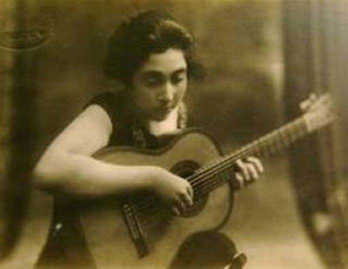 La guitarrista Josefina Robledo