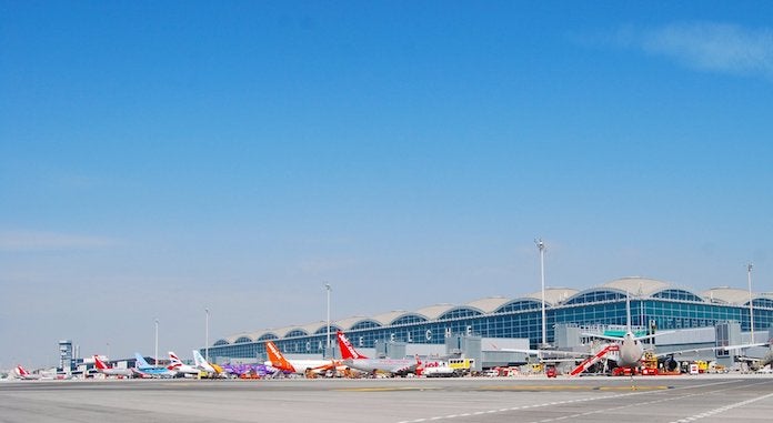 El BOE publica la denominació oficial de l'Aeroport Alacant-Elx Miguel Hernández