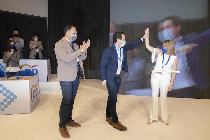 El secretari general de PP, Teodoro García Egea, i la nova presidenta del PP a Castelló, Marta Barrachina | Carme Ripollés | EP