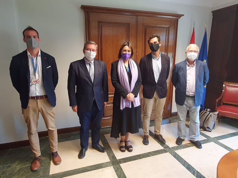 Generalitat i Govern aborden la recuperació de víctimes valencianes al Valle de los Caídos