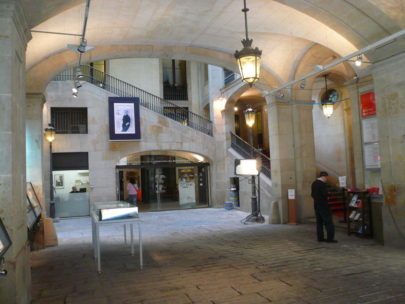 Ateneu Barcelonés, Vestíbul