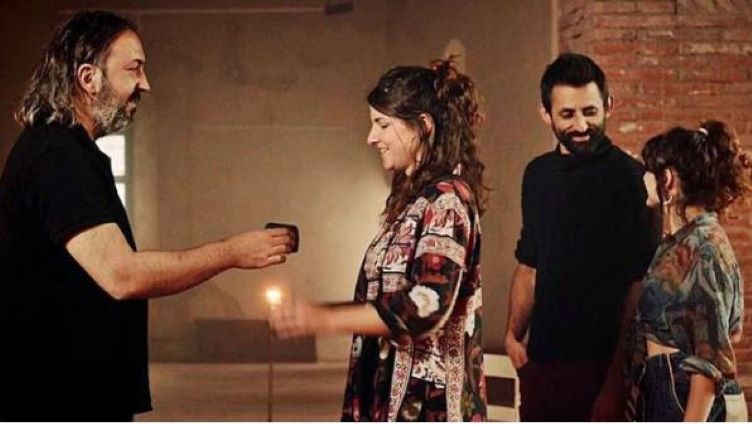 Andreu Gomila entrega el premi a Hermanas Picohueso.