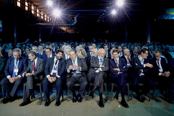 Alguns dels principals empresaris valencians en un acte organitzat per reivindicar el Corredor Mediterrani  | Associació Valenciana d'Empresaris