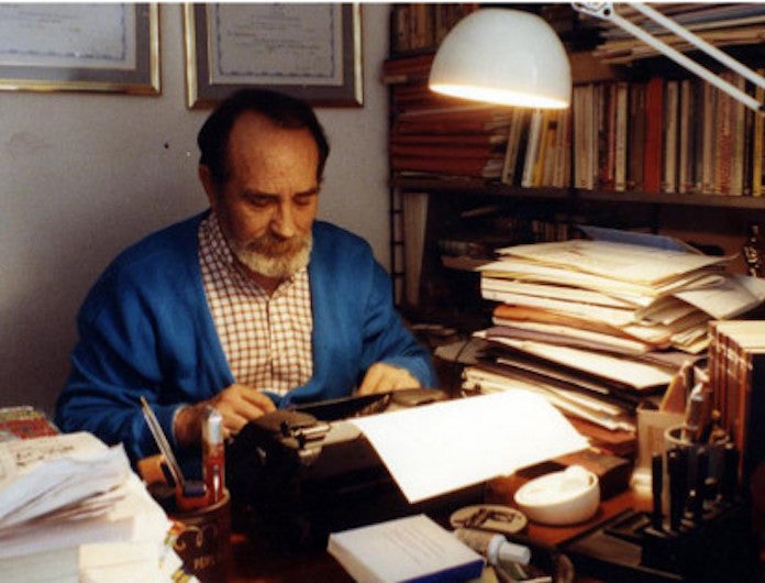 Tal dia com hui del 1930 va nàixer el periodista i escriptor Enrique Cerdán Tato a Alacant